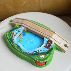 Thomas & Friends Pond with Track